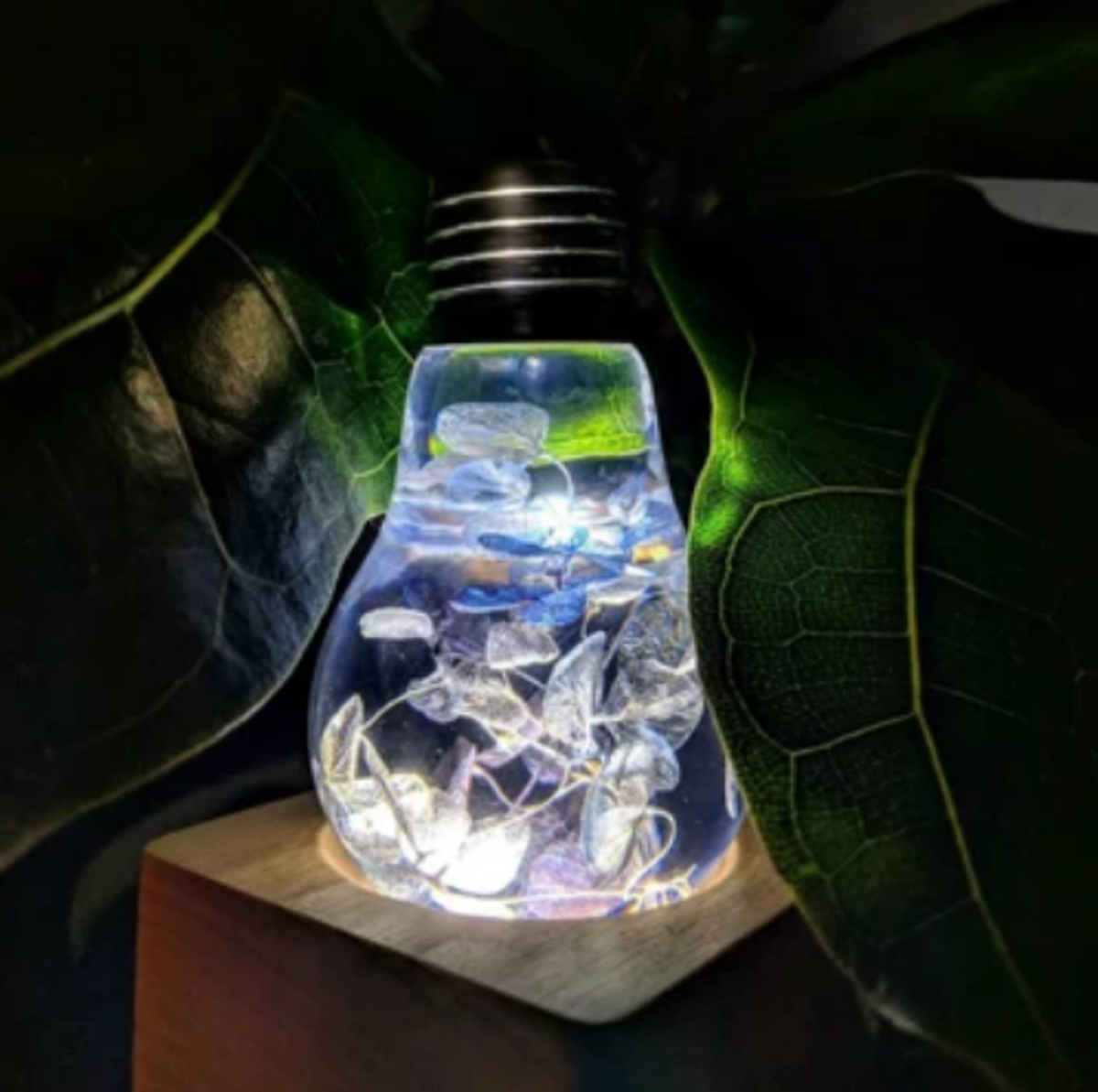EP Light Blue Hydrangea Resin LED Ambient Lamp