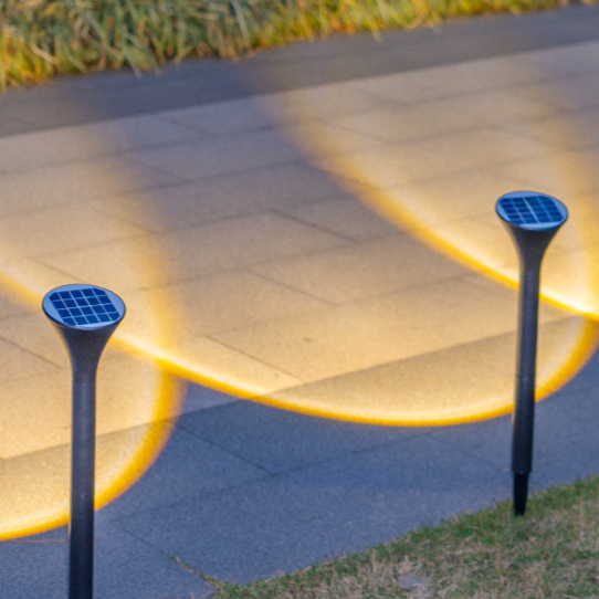 Solar Powered Outdoor Landscape Spotlight Outdoor & Pond Lighting product image 1