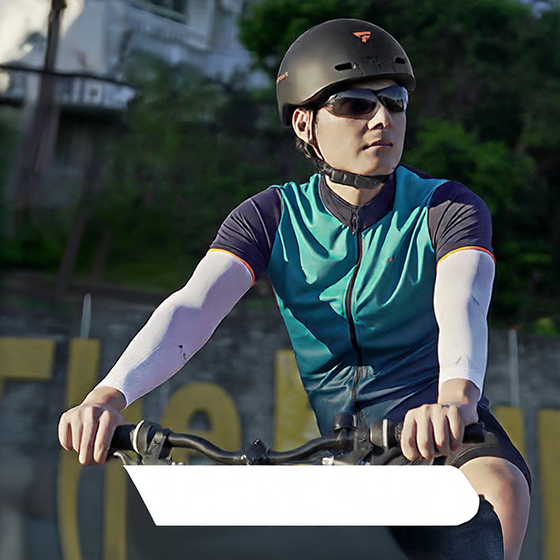 Anti-shake camera helmet Cycling product image 1