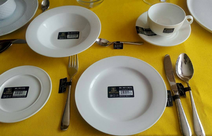 Wilmax White Porcelain Professional Dinner Plate, 9 in (23 cm)