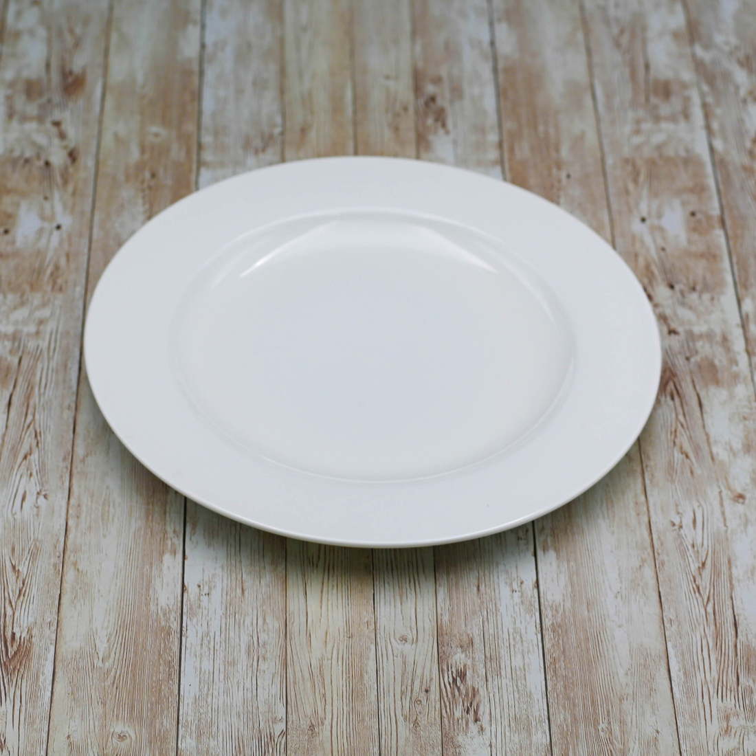 Wilmax Fine Porcelain Professional Dinner Plate, 11 in / 28 cm, White