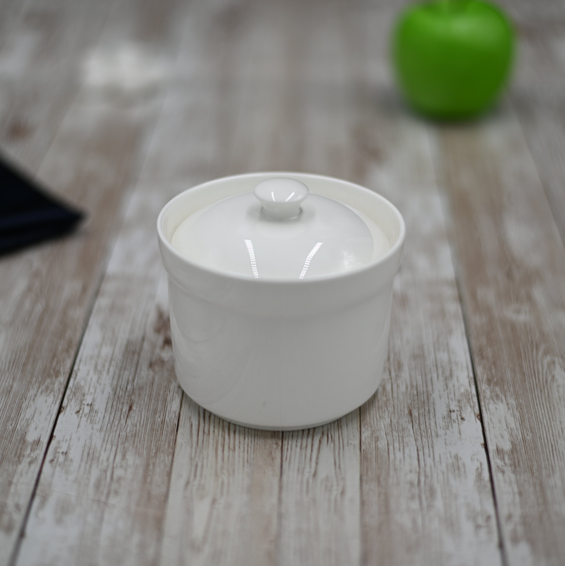 Wilmax Fine Porcelain Soup Cup with Lid, 8 oz, 4 in, Set of 6