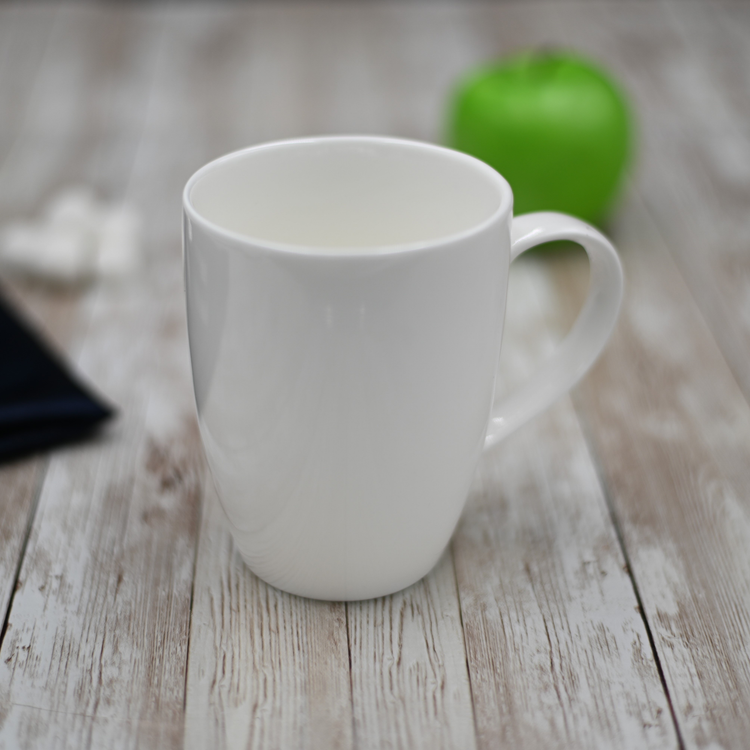 Wilmax White Porcelain Mug, 16 oz (460 ml)
