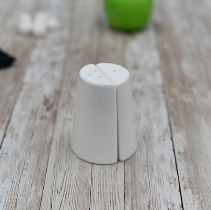 Wilmax Porcelain Salt & Pepper Set