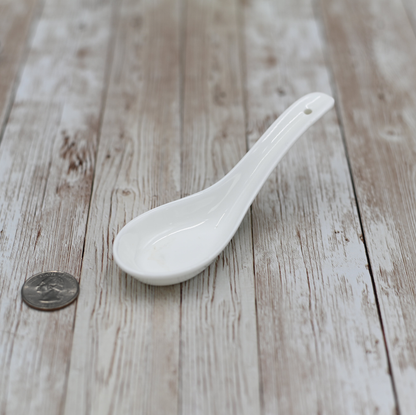 Wilmax Fine Porcelain Spoon, 5.5 in / 13.5 cm