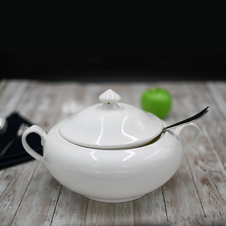 Wilmax Porcelain Soup Tureen, 95 oz