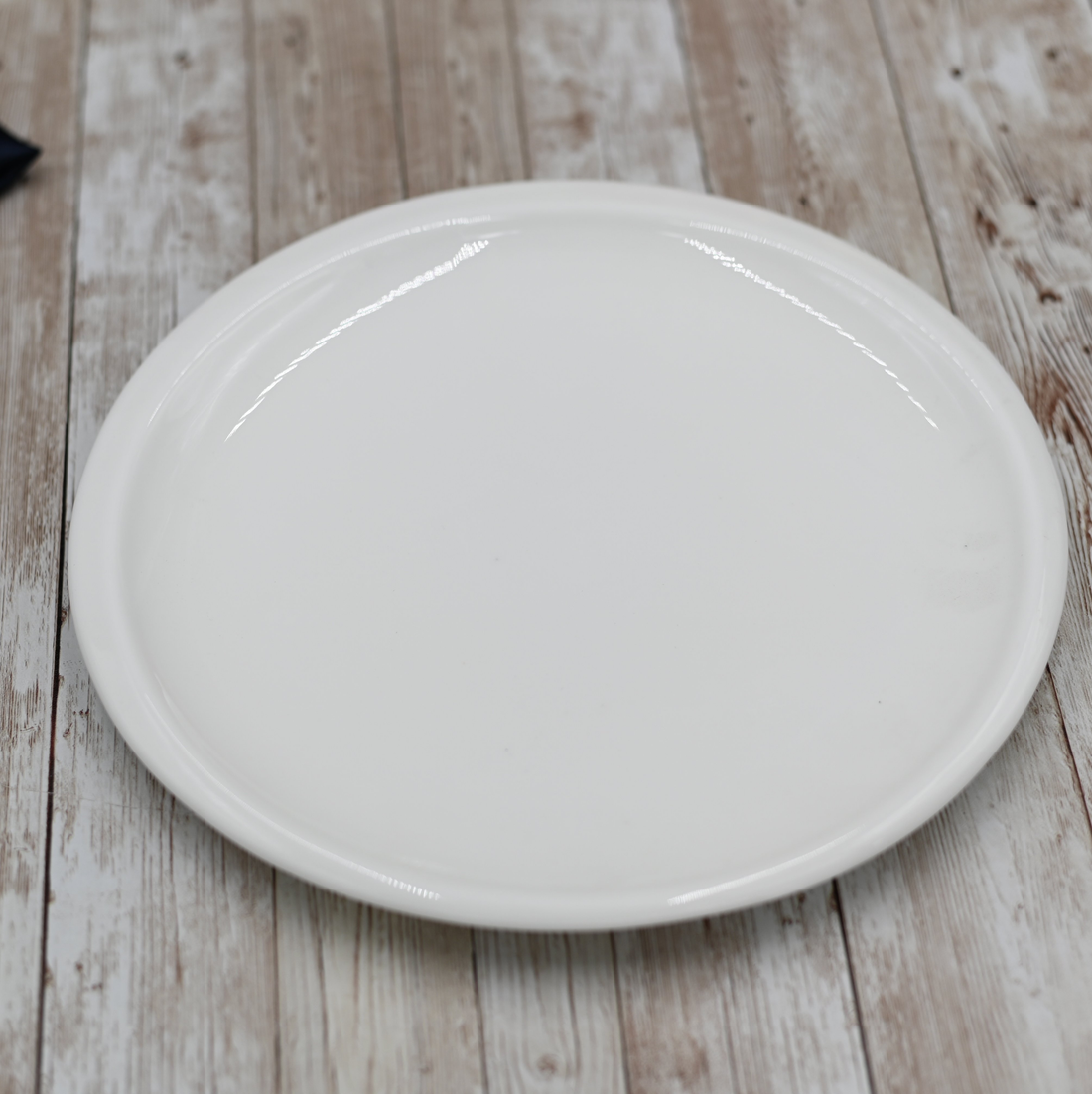 Wilmax White Porcelain Round Dinner Plate, 9.5 in