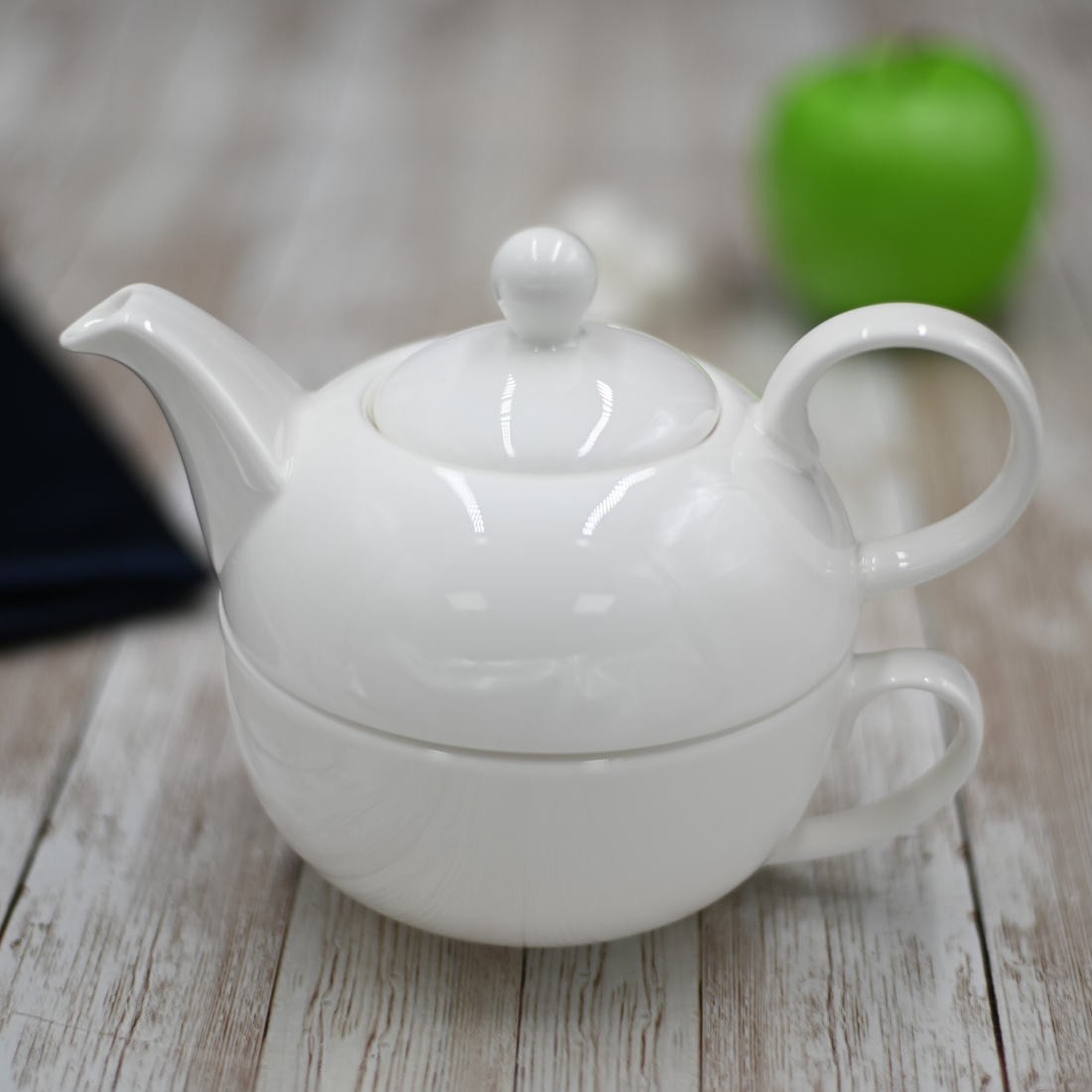 Wilmax Porcelain Teapot and Cup Stacking Set