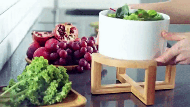 Wilmax Large Porcelain Salad Bowl Set with Bamboo Stand
