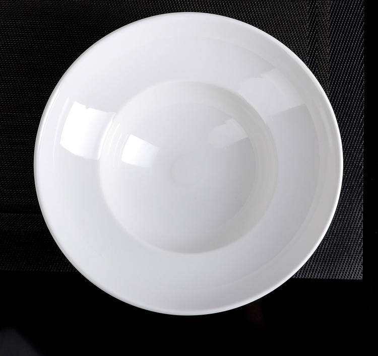 Wilmax Porcelain Deep Plate, 9.75 in / 470 ml