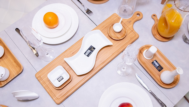 Wilmax Bamboo Long Serving Board, Set of 2