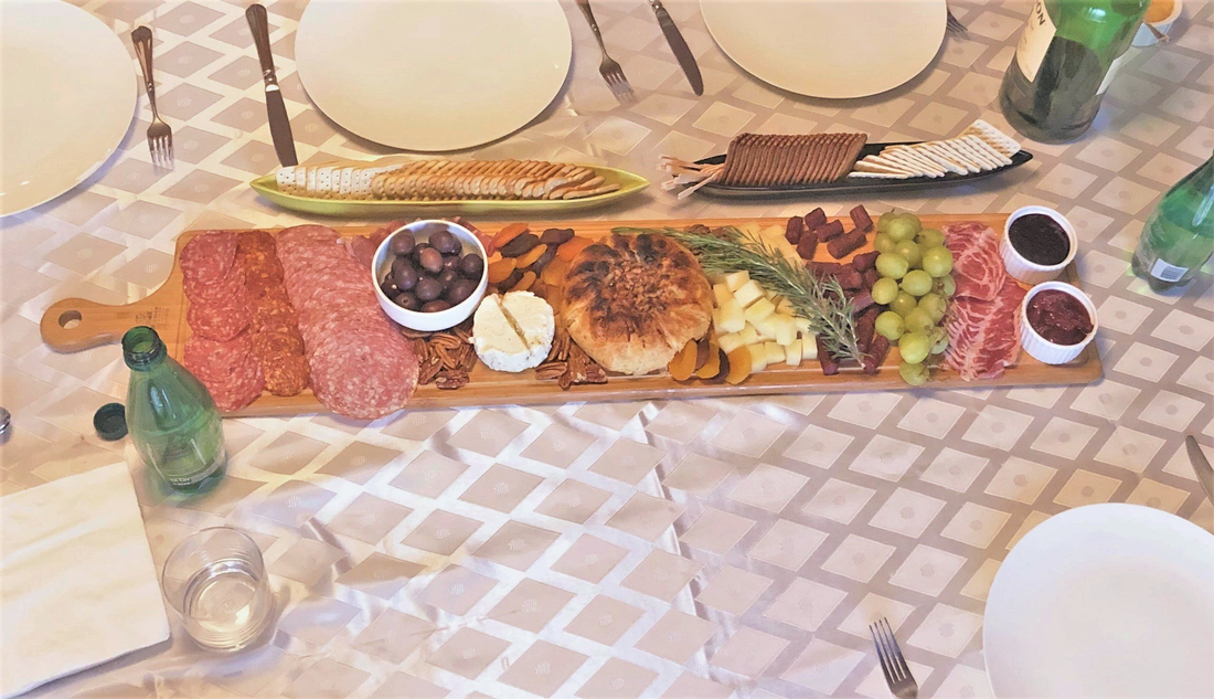 Wilmax Bamboo Long Serving Board, Set of 2