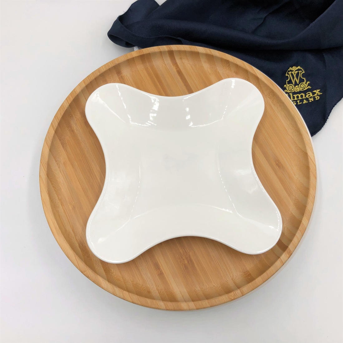 Wilmax Bamboo and Porcelain 4-Sided Star Dish and Plate Set