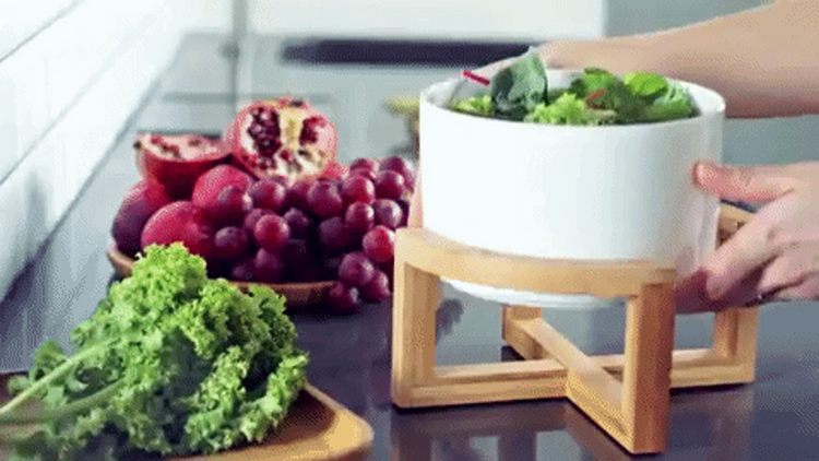 Wilmax Porcelain Serving Bowl, 9 in (123 oz / 3630 ml)