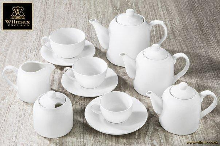 Wilmax Porcelain Teapot, 17 oz