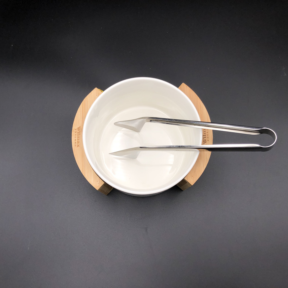 Wilmax Small Porcelain Salad Bowl Set with Bamboo Stand