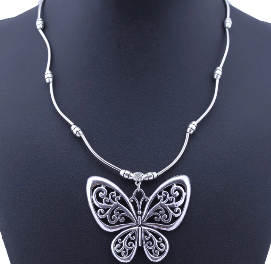 Hollow Butterfly Pendant Necklace — Adjustable Chain - Image 5