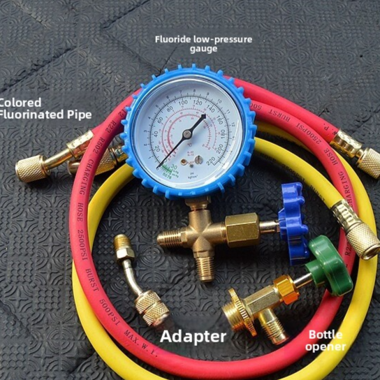 Refrigerant filling tool