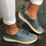 Striped Sole Tassel Low-Top Casual Shoes