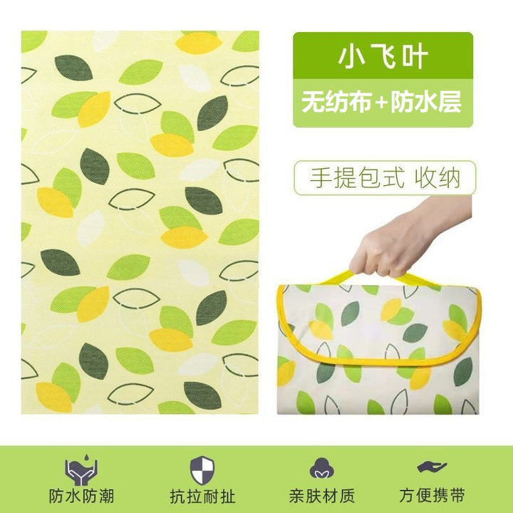 Picnic mat folded compact for carrying