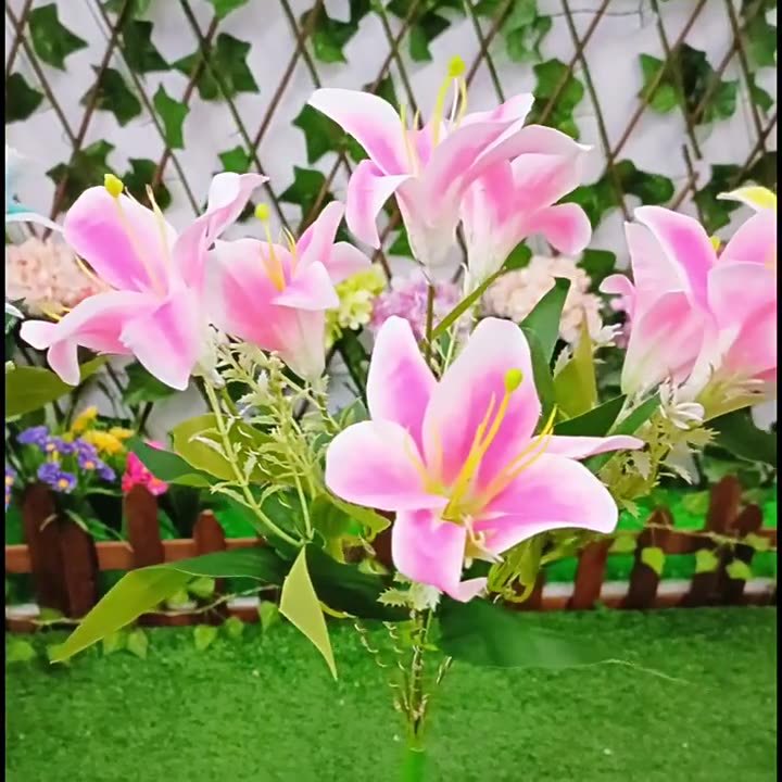 Solar Powered LED Lily Flower Garden Lights