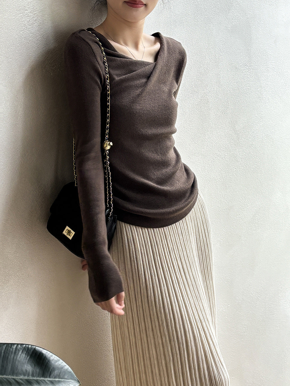 Women's Autumn Slanted Collar Slim Fit Long Sleeve Knit Top