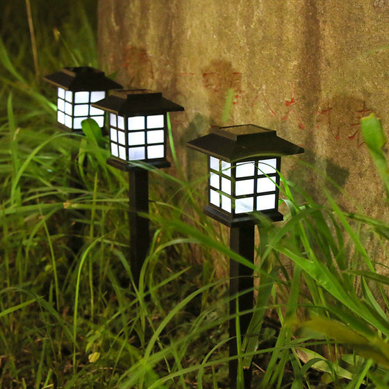 Solar Powered Outdoor LED House Shape Garden Light Outdoor & Pond Lighting product image 2