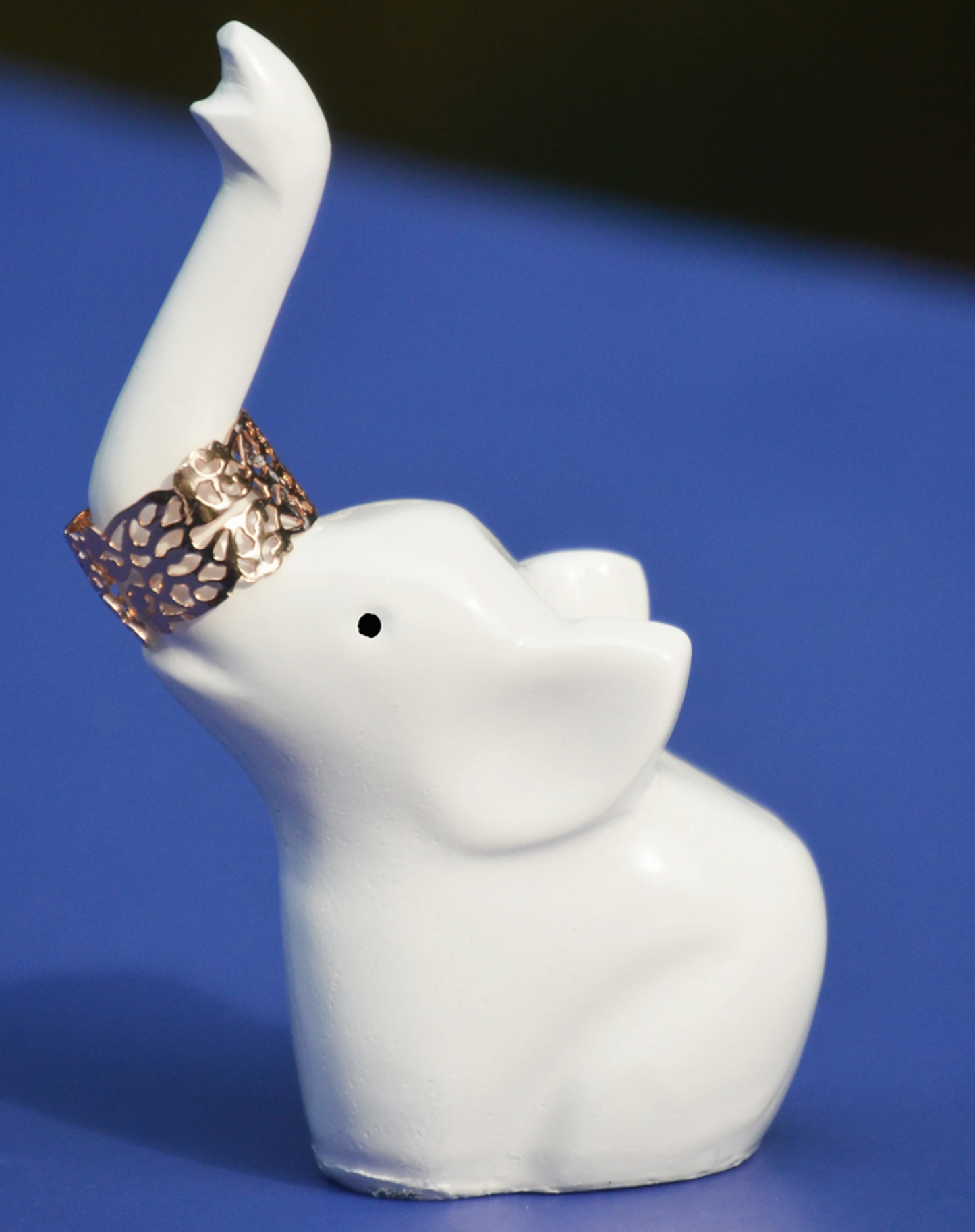 Vibhsa Elephant Ring Holder, White Aluminum
