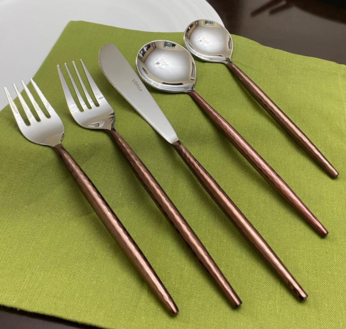 Vibhsa Hammered Stainless Steel Flatware 5-Piece Set