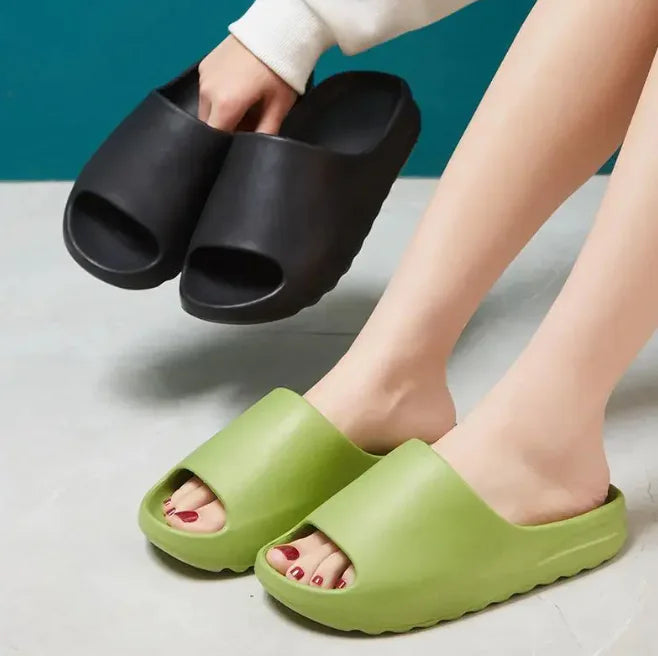 Cushioned summer sandals beach