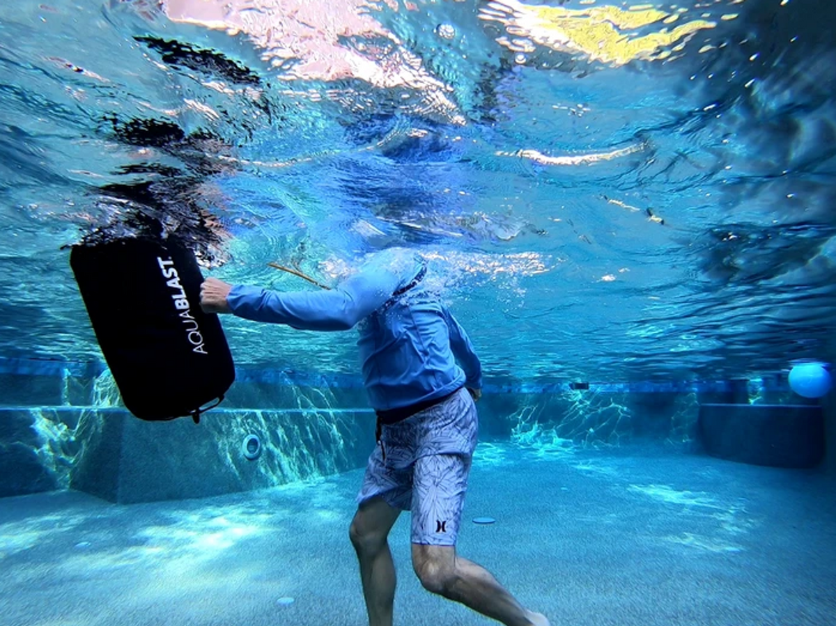 AquaBLAST 25 Liter Pool Fitness Punching Bag