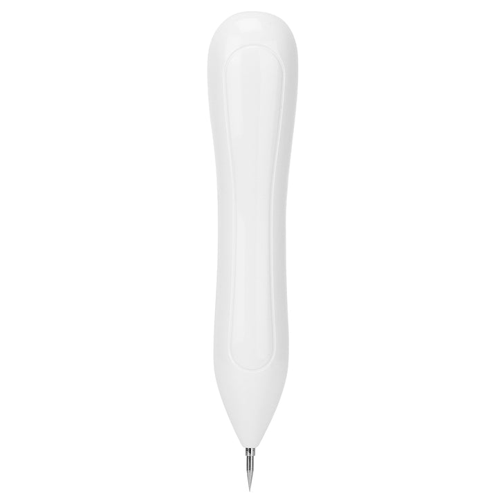 Portable skin tag repair kit in hand