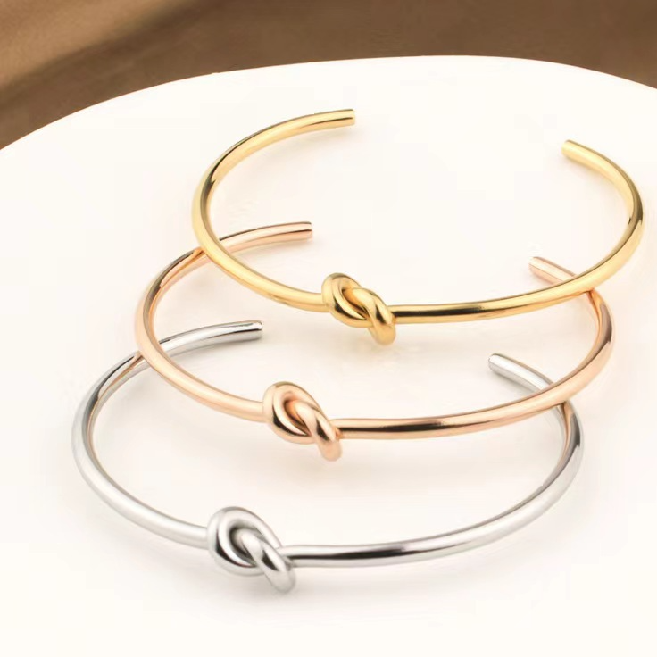 Minimalist Knot Women's Stainless Steel Bracelet 18K Gold Plated Heart Twist Jewelry