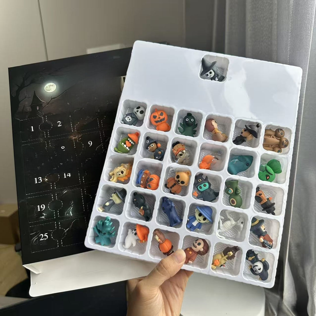 Halloween figurines arrive in the holiday calendar countdown box