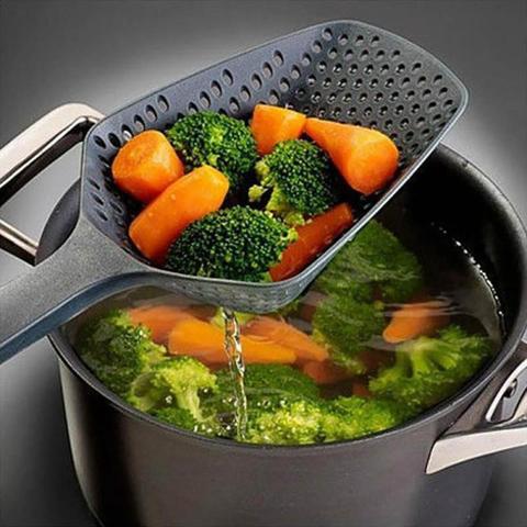 Slotted strainer spatula handle grip detail
