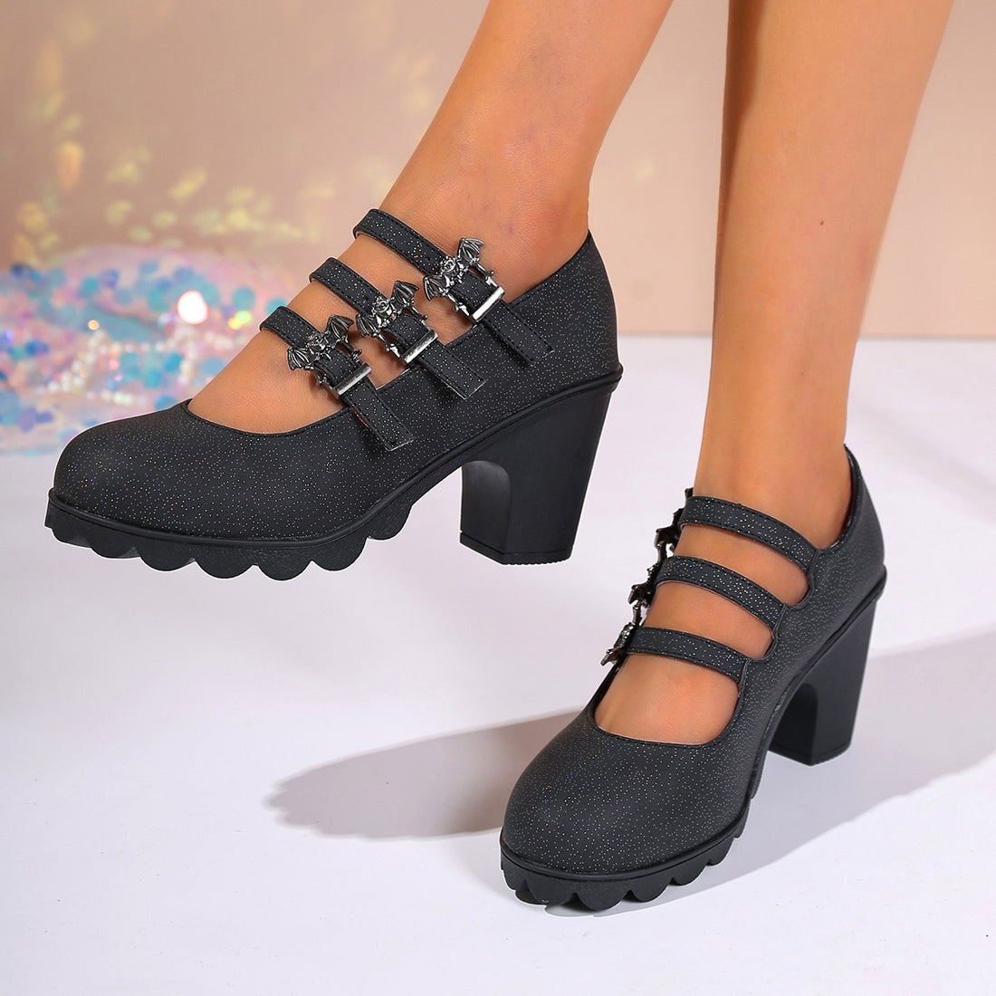 Thick-soled square-toe flat-top strap-covered high-heeled sandals