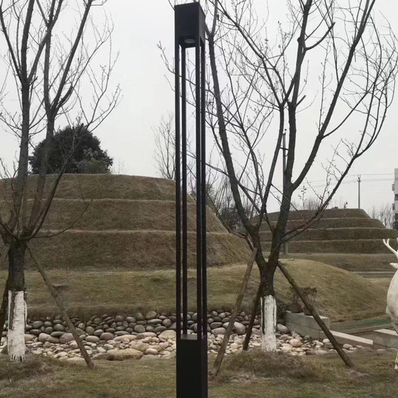 European Antique LED Garden Light Outdoor & Pond Lighting product image 2