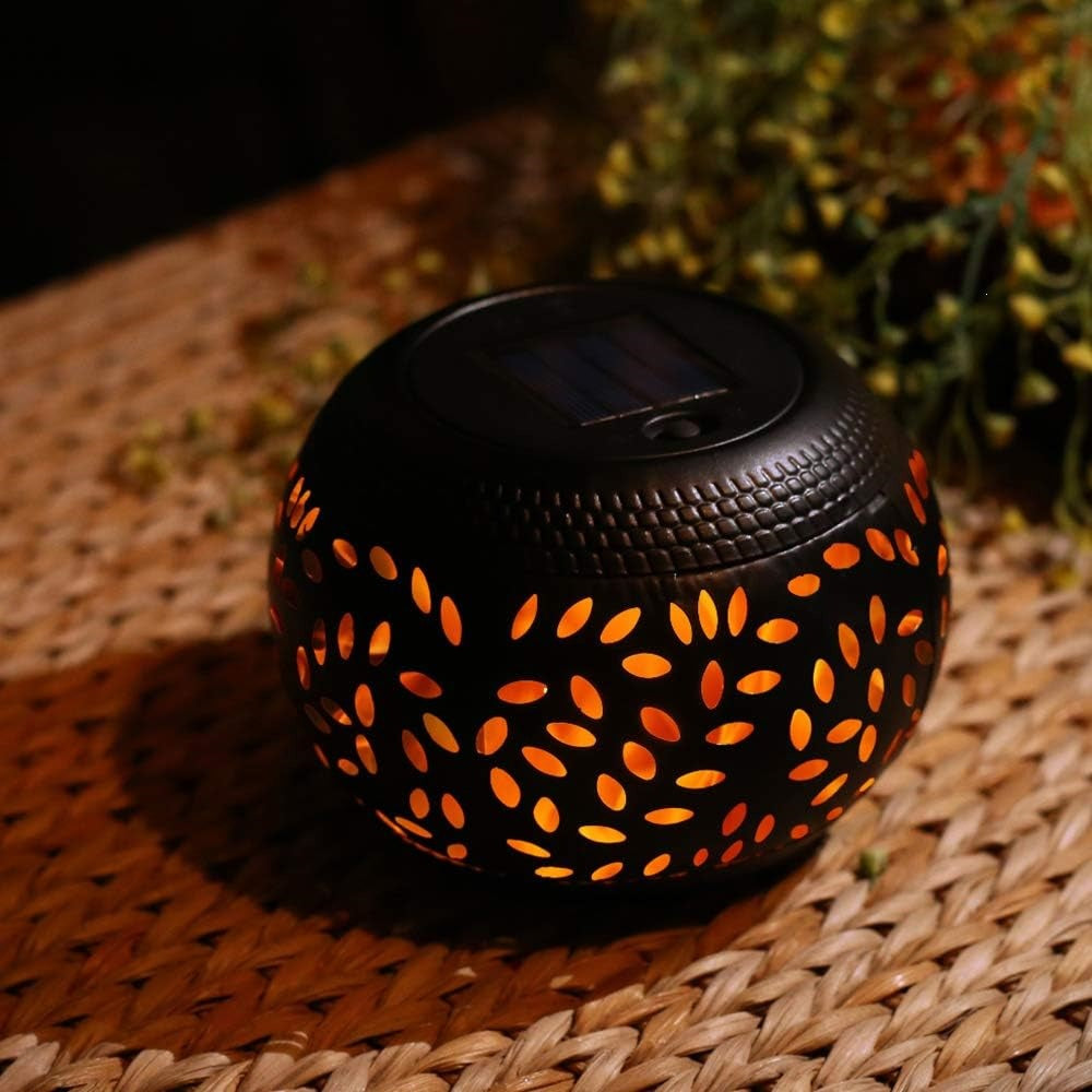 Solar desk lamp