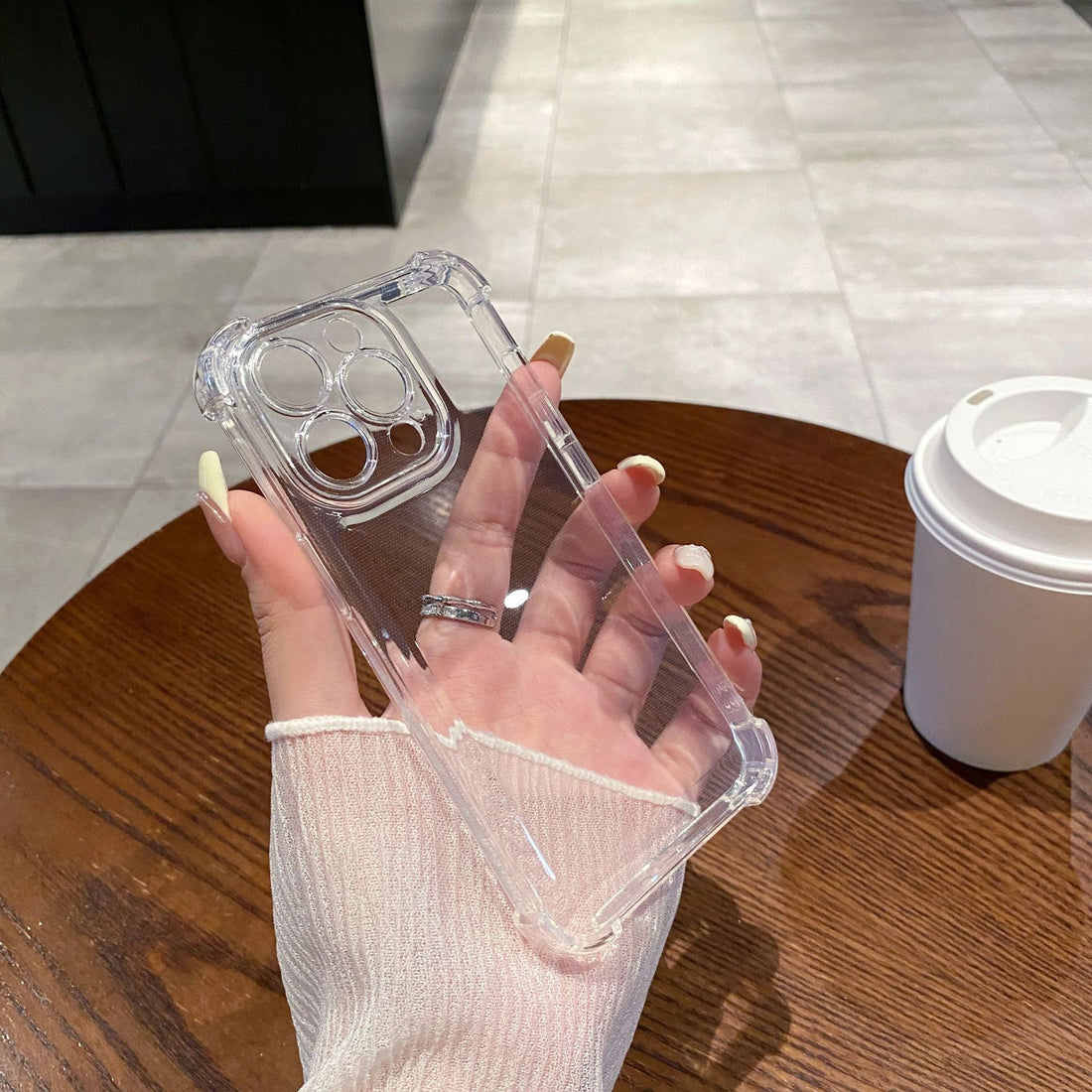 Mobile phone case for shock protection