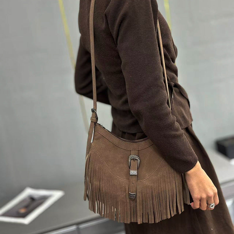 Single shoulder crossbody bag, hip bag with an inclined strap