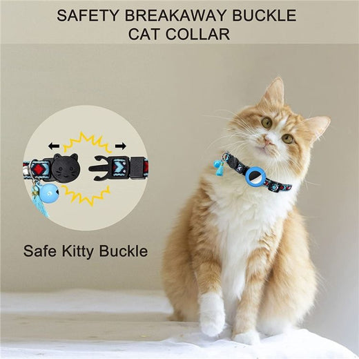 Cat wearing the Airtag collar with bell tassel