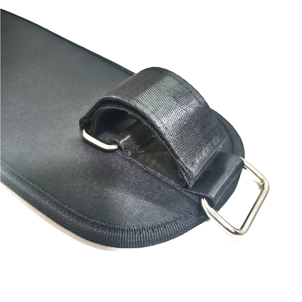 Hip thrust belt adjustable closure detail