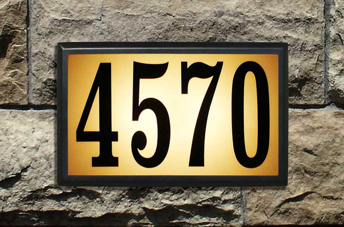 Qualarc Bayside Estate Lighted Address Plaque, Black Frame