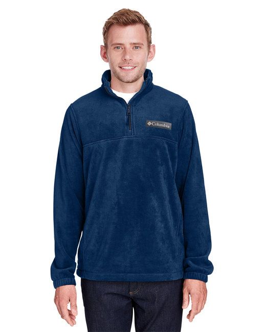 Men's Mountain half-zip fleece lifestyle shot