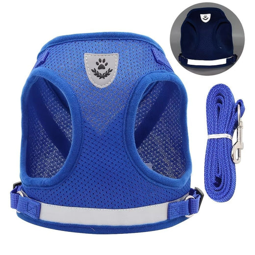 Padded chest plate of the no pull dog harness