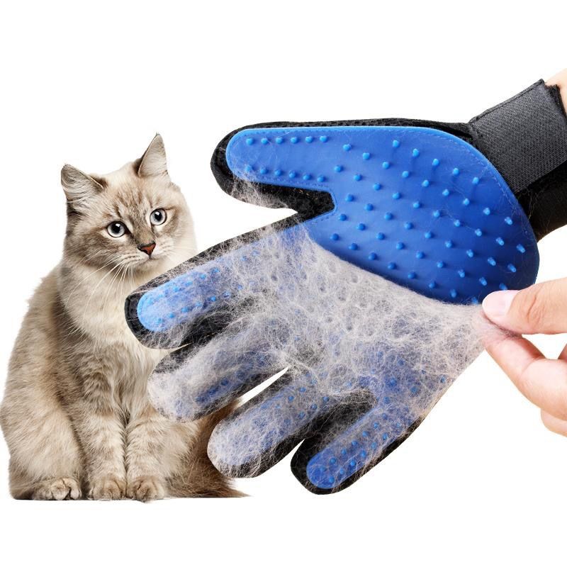 Silicone deshedding glove for pets in blue