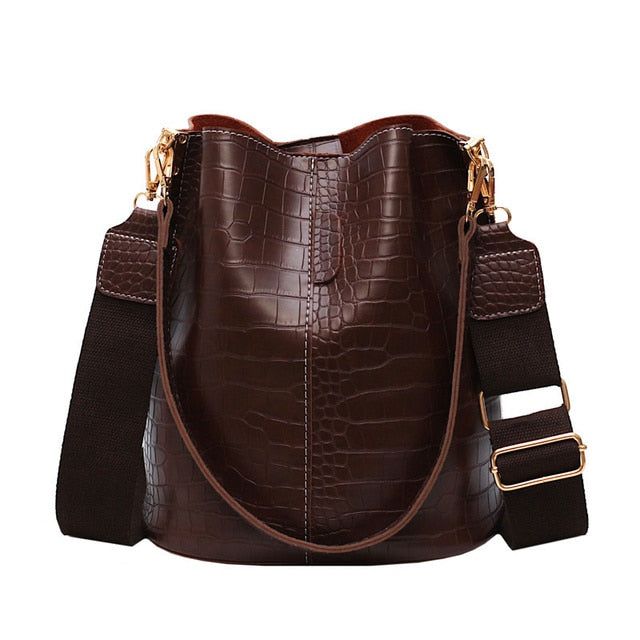 Bucket handbag interior compartment detail
