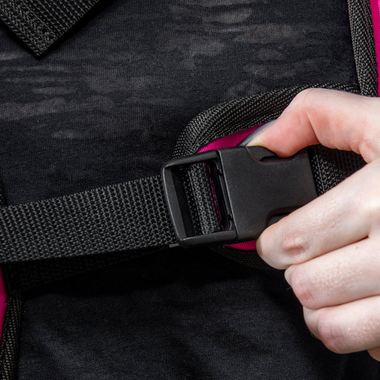Weighted vest back panel with even weight distribution