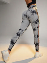 Scrunch butt yoga pants showing back seam