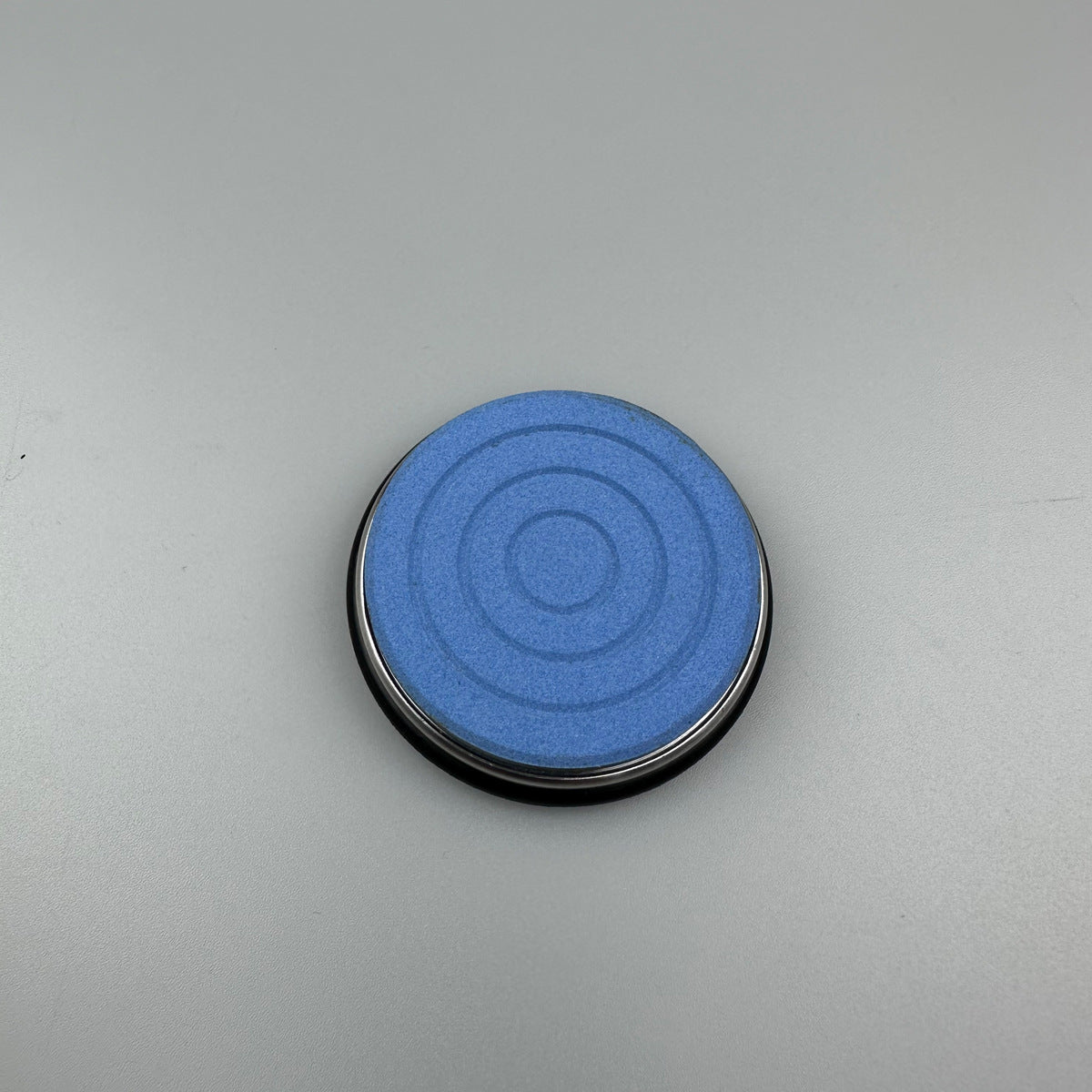 Rolling wheel knife sharpener